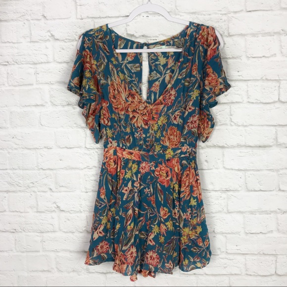 Kimchi Blue Floral Flutter Sleeve Boho Romper 0 - Picture 1 of 8